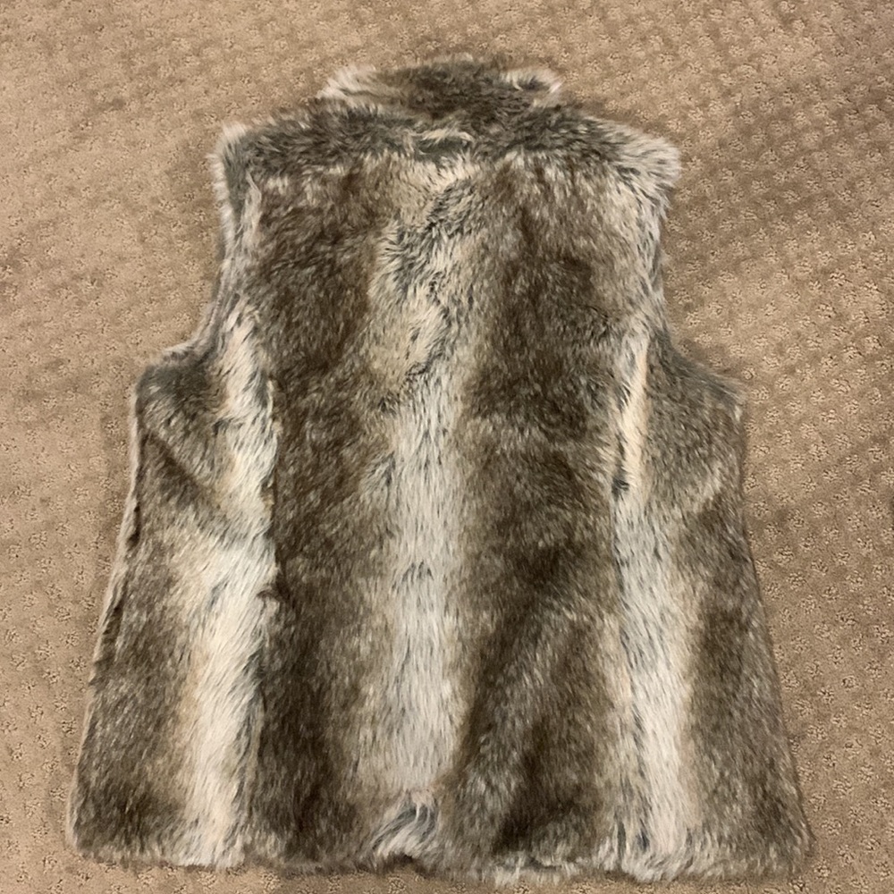 Faux Fur Vest By Vintage Havana In Tan, Cream & Brown Size Medium - Picture 2 of 7